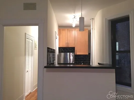 Rented by City Connections Realty | media 7