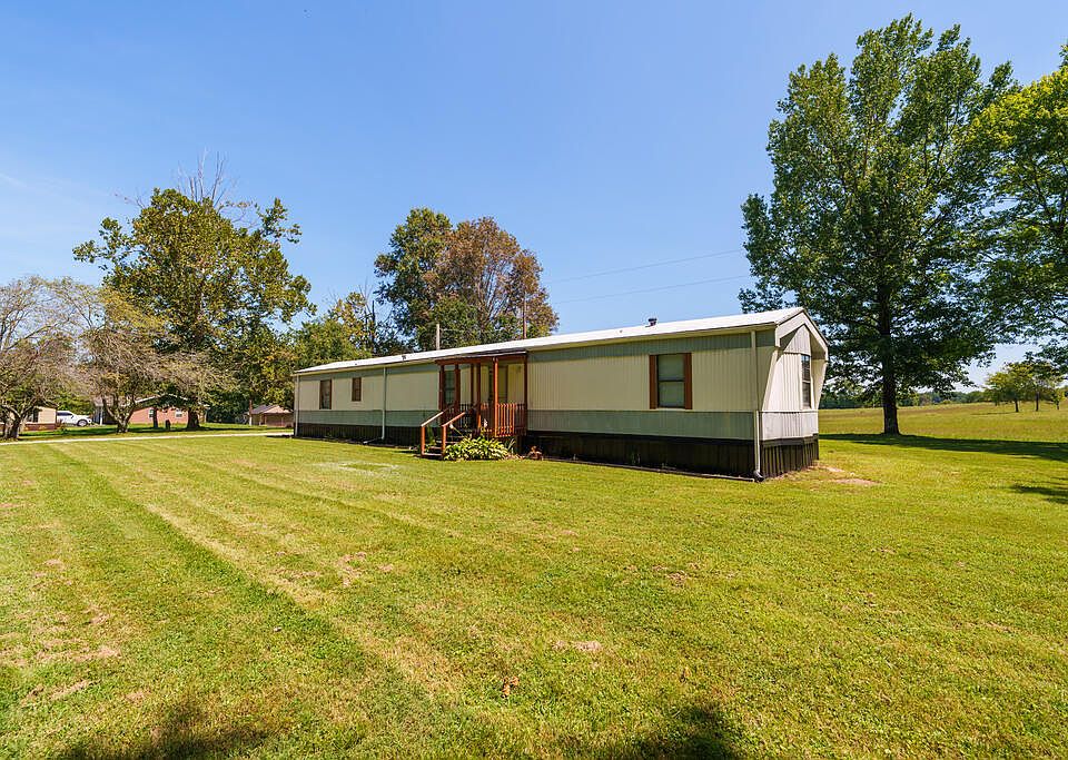 1st image of 423 Moore Rd