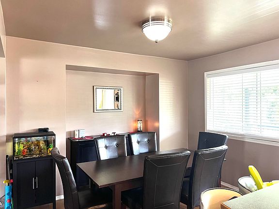 5th image of 10837 A Ave #145