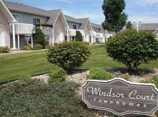 676 Windsor Ct, Sycamore, IL 60178