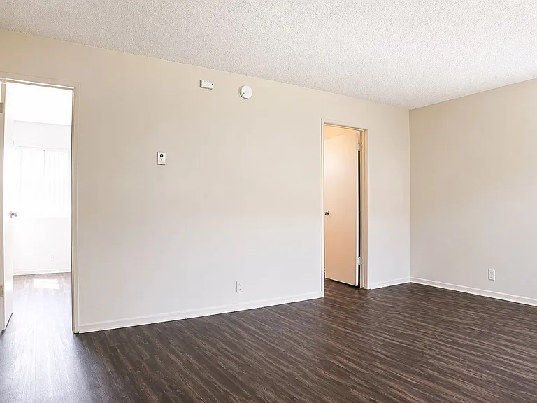 15120 Victory, LLC — Photo 3