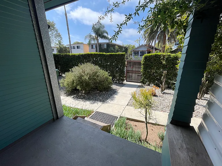 530 Brooks Ave — Photo 5