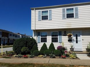 7499 Essex Dr UNIT D, Mentor, OH 44060