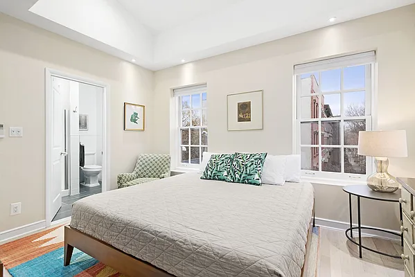 Rented by Compass | media 14