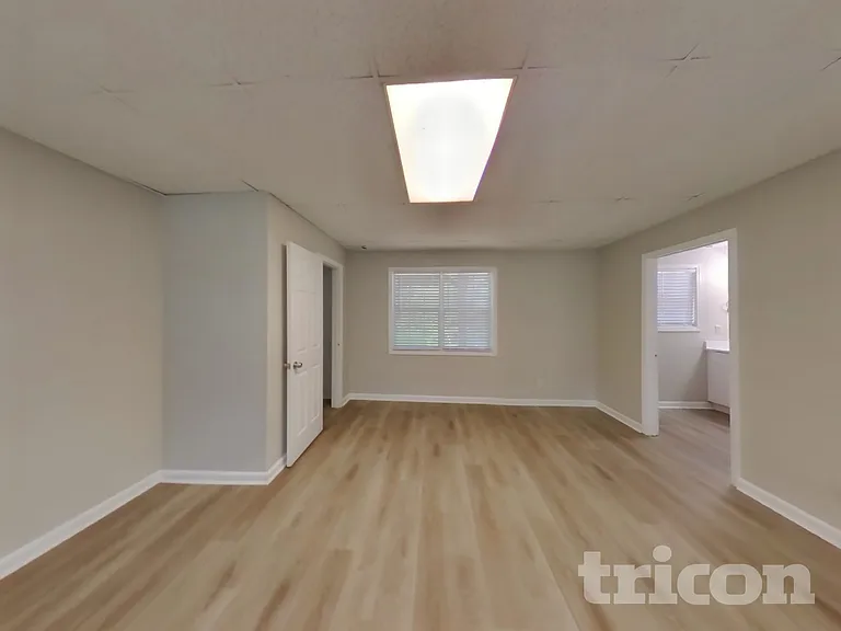 2407 Windridge Dr NE — Photo 11