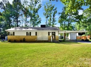 1641 Eastwood Dr, Kannapolis, NC 28083