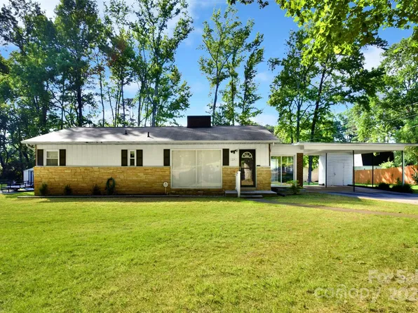 1641 Eastwood Dr, Kannapolis, NC 28083