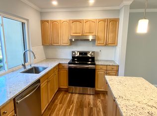 11837 Coopers Ct, Reston, VA 20191