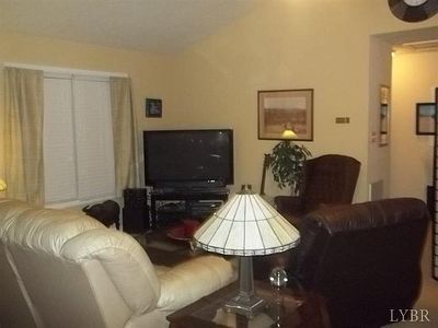 5th image of 1220 Cedar Hill Dr