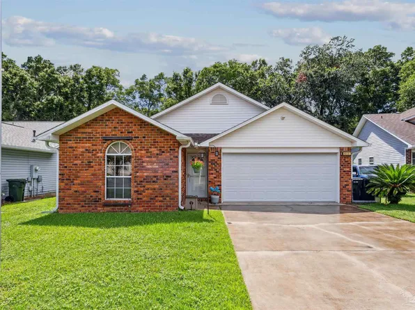 611 Desert Oak Dr, Pensacola, FL 32514