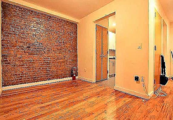 4th image of 212 E 14th St #5F