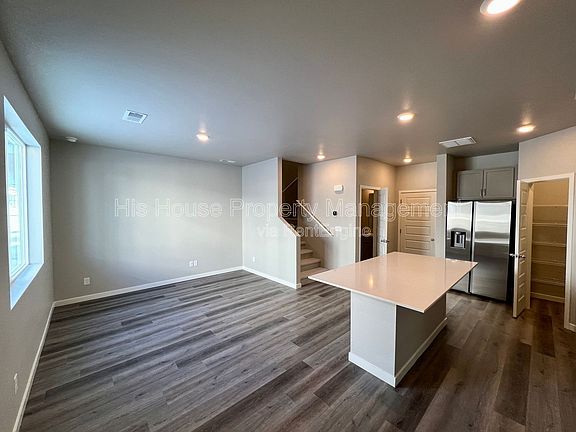 5th image of 1353 Reynolds St #16C
