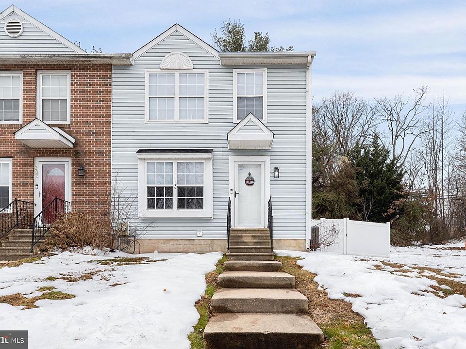 1st image of 135 Mahogany Dr