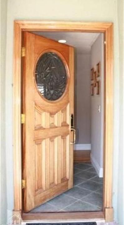 1st image of 3385 Pembridge St