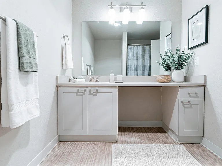 Notch 8 Apartments — Photo 12