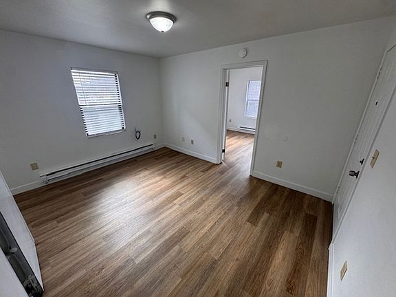 4th image of 1618 N Lincoln St #1