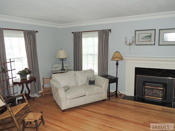 5th image of 385 12th St