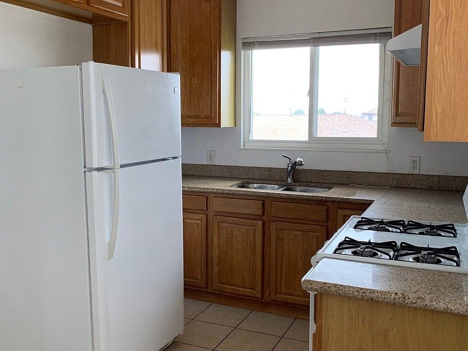 1st image of 130 S 31st St APT C