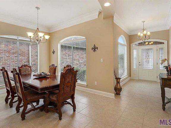 3rd image of 5315 Courtyard Dr