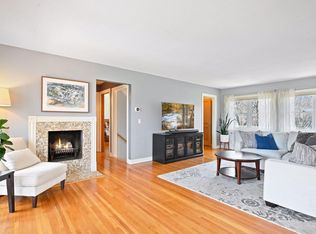 1016 Thomas Ave S, Minneapolis, MN 55405