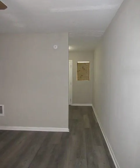 784 Terminal Ct #7 — Photo 3