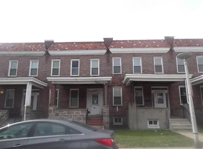 3069 Mayfield Ave photo 1