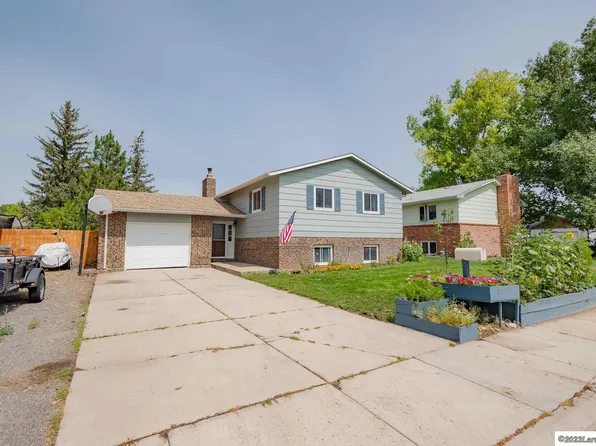 1813 Barratt St, Laramie, WY 82070