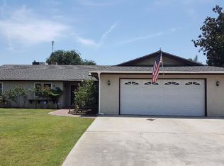 2223 E Hillcrest Ave, Visalia, CA 93292