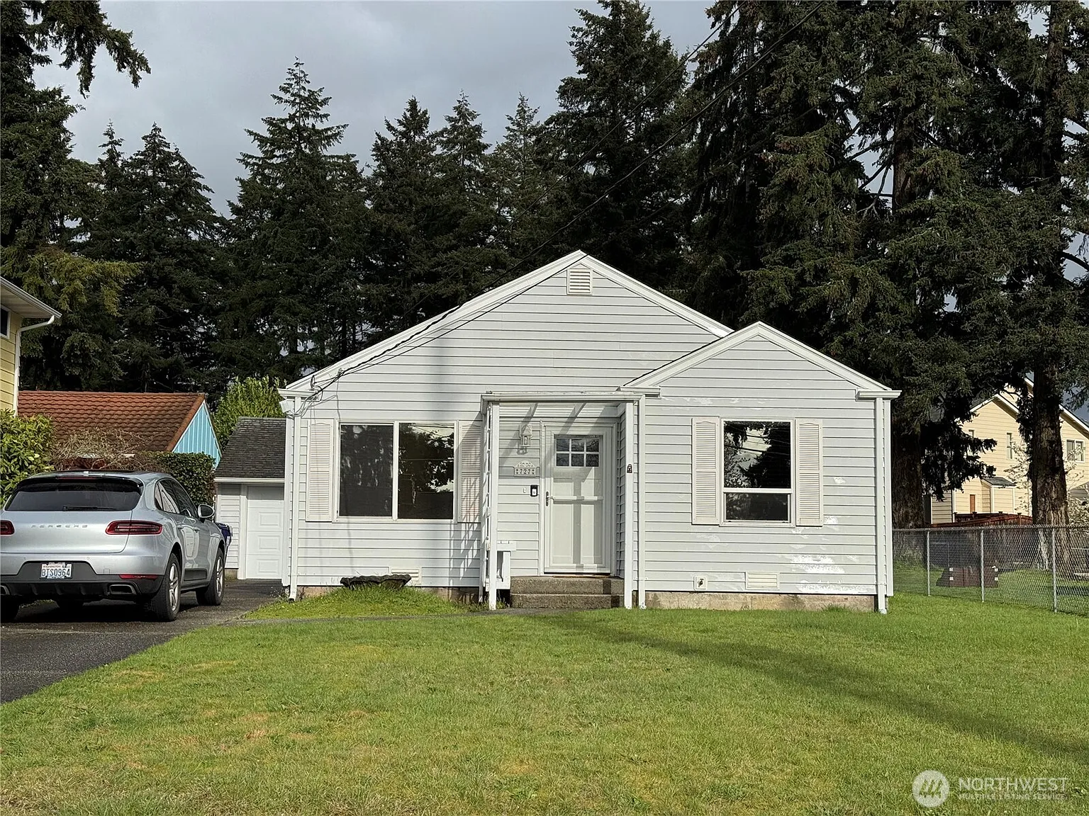 727 S Huson Street photo 1