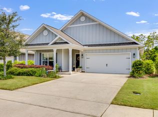 557 Lightning Bug Ln, Freeport, FL 32439