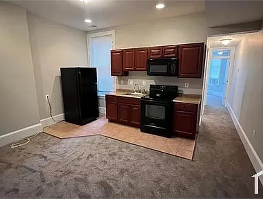 30 E 25th St #2R