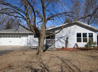 201 Prairie Ave NE, Staples, MN 56479