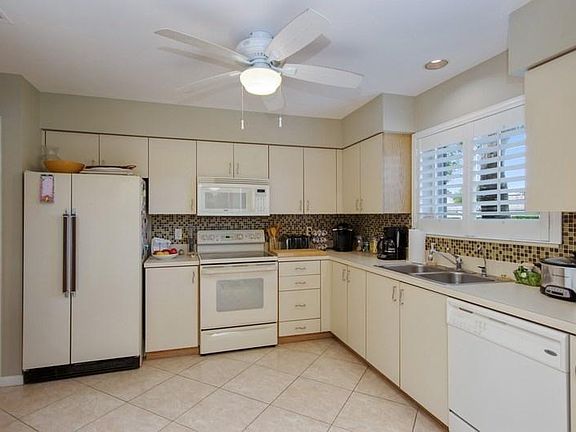 5th image of 2983 SW Westlake Cir