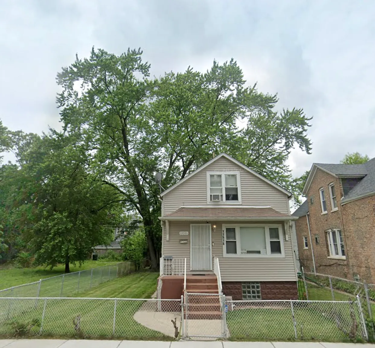 4 bed, 1350 sqft, $2,250 — Photo 3