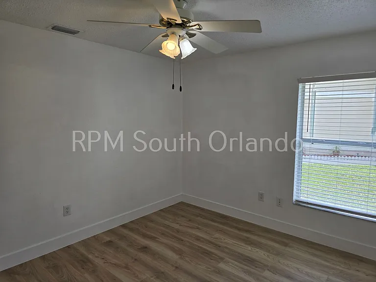 1732 Brook Hollow Dr — Photo 12