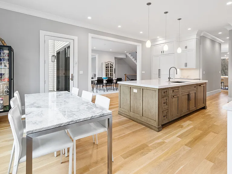 240 Head Of Pond Rd — Photo 14
