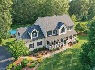 82 Laurel Ln, Bellingham, MA 02019