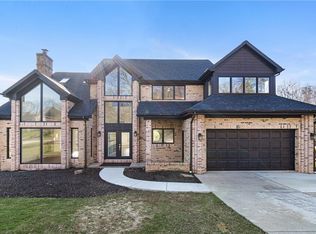 108 Foxwood Dr, Wexford, PA