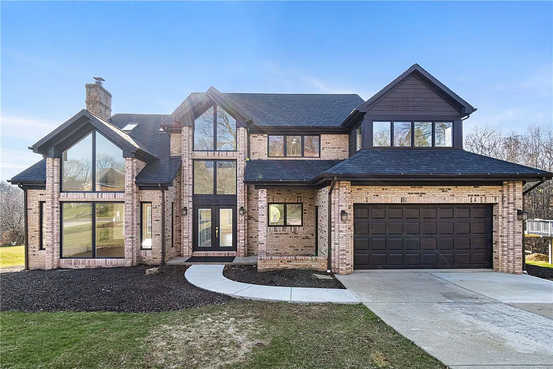 108 Foxwood Dr photo 1