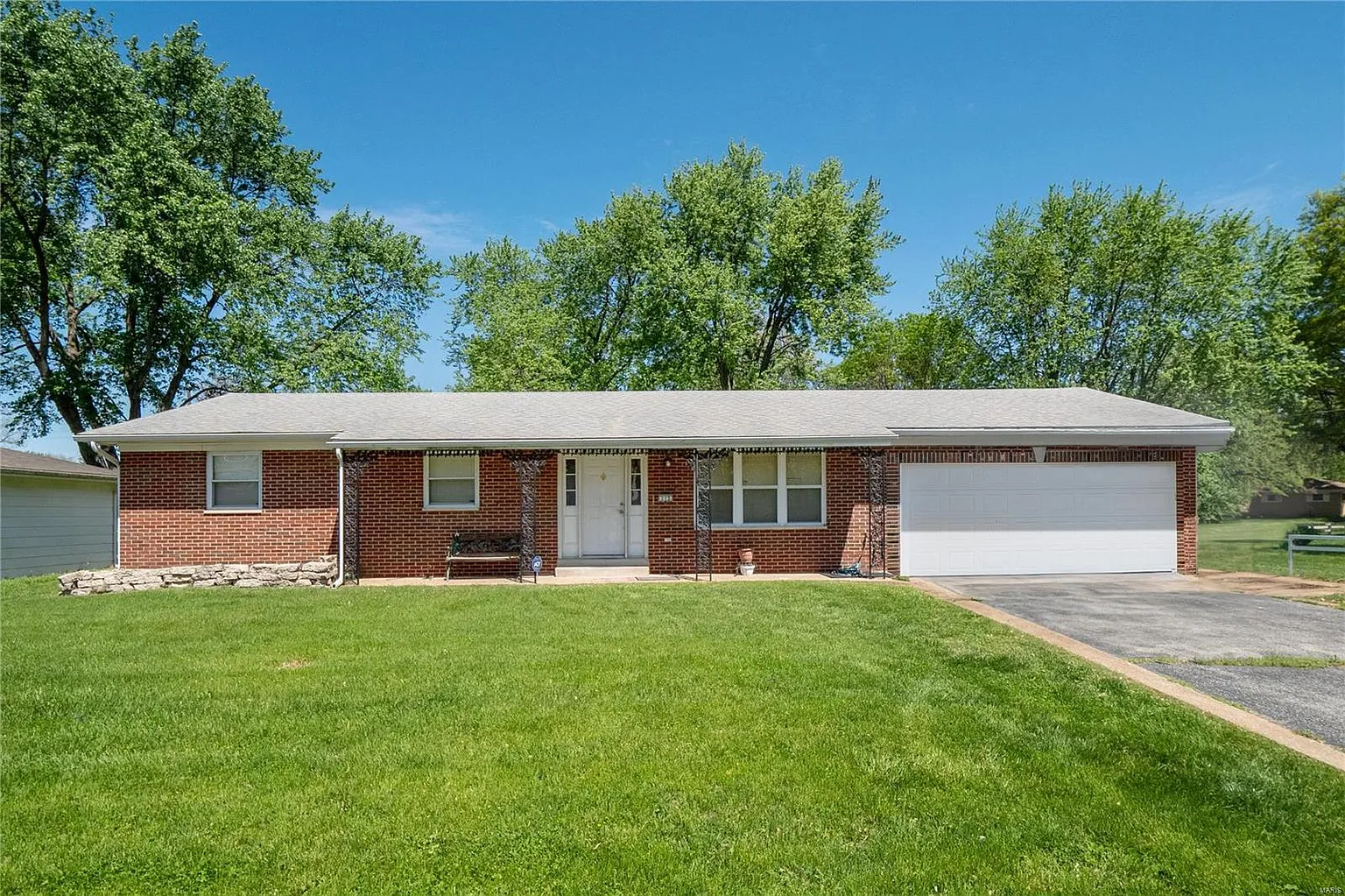 113 Liberty Dr photo 1