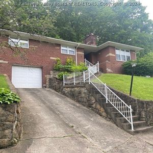 908 Hillcrest Dr, Saint Albans, WV, 25177