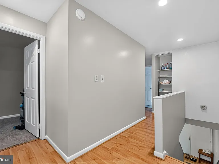 5607 Vantage Point Rd — Photo 22
