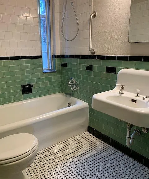 1410 Vine St #1 — Photo 2