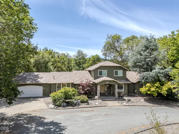 7833 Lower River Rd, Grants Pass, OR 97526