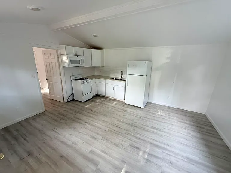 711 S Houston St #4 — Photo 5