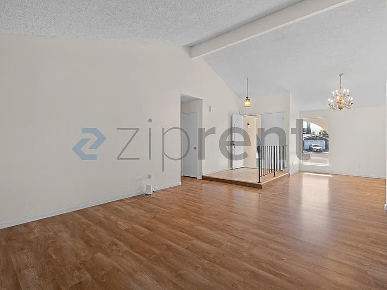 1471 Valenzuela Ct — Photo 6