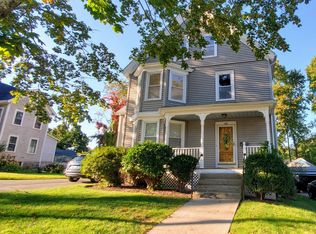 42 Wave Ave FLOOR 2, Wakefield, MA 01880