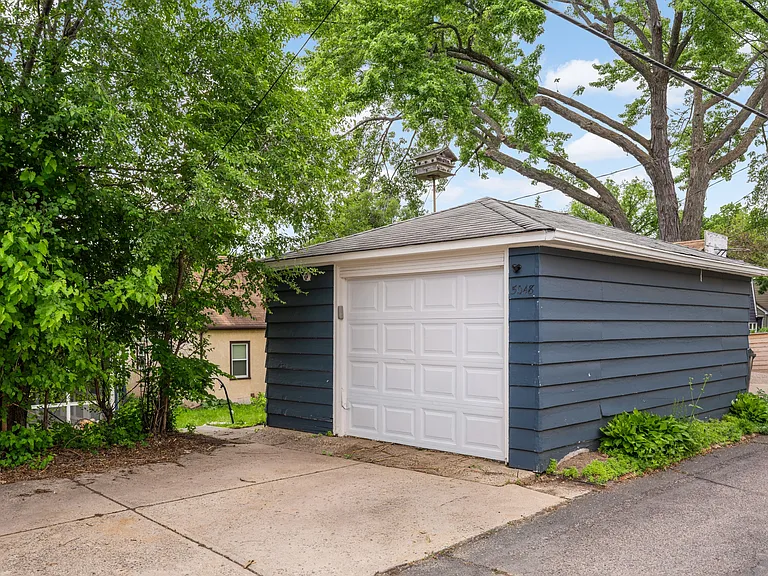 5048 Newton Ave S — Photo 13
