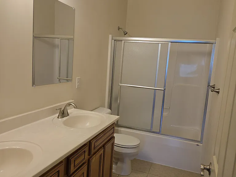400B Lincoln Ave — Photo 6