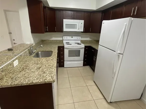 5590 NW 61st St, Pompano Beach, FL